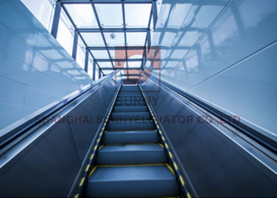 0,5 m / S Kebisingan Rendah Ekonomis Jalan Eskalator Dalam Ruangan Stainless Steel