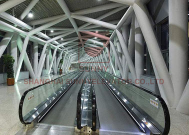 Bandara ISO9001 VVVF Drive 12 ° Trotoar Trotoar Pintu Eskalator
